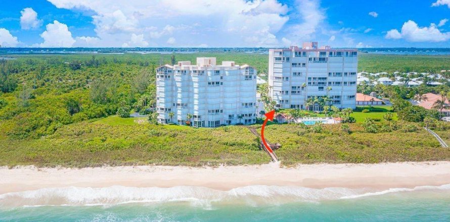 Condo in Hutchinson Island South, Florida, 3 bedrooms № 2231536