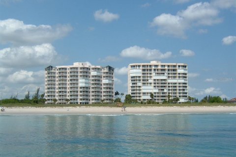 Condo in Hutchinson Island South, Florida, 3 bedrooms № 2231536 - photo 5