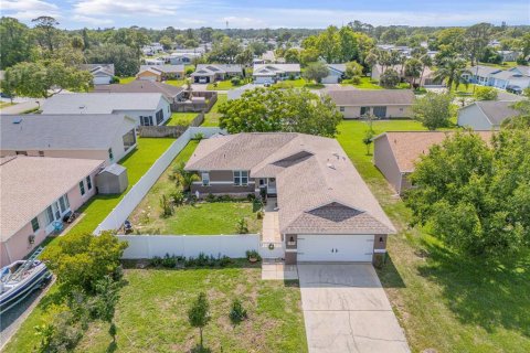 House in Port Orange, Florida 3 bedrooms, 168.25 sq.m. № 1757284 - photo 5