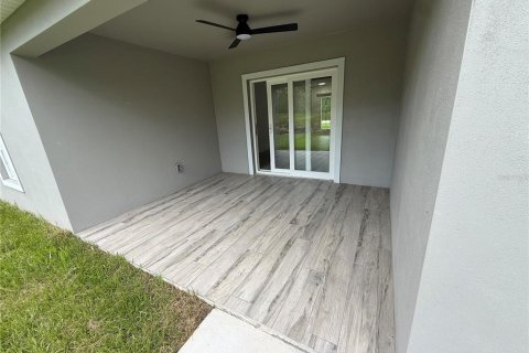 Villa ou maison à vendre à Port Charlotte, Floride: 4 chambres, 167.5 m2 № 2211590 - photo 4