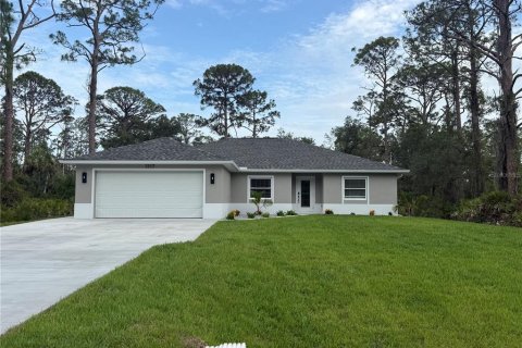 House in Port Charlotte, Florida 4 bedrooms, 167.5 sq.m. № 2211590