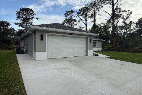 Villa ou maison à vendre à Port Charlotte, Floride: 4 chambres, 167.5 m2 № 2211590 - photo 5