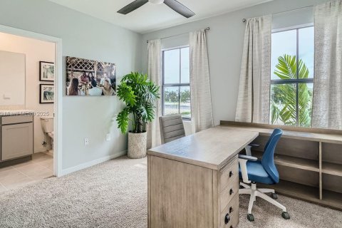 Townhouse in Florida City, Florida 3 bedrooms № 1864600 - photo 10
