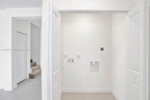 Adosado en venta en Homestead, Florida, 3 dormitorios, 137.77 m2 № 2057938 - foto 4