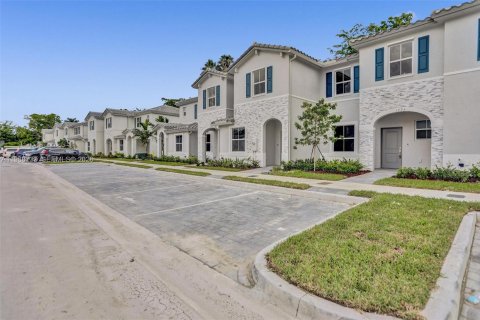 Adosado en venta en Homestead, Florida, 3 dormitorios, 137.77 m2 № 2057938 - foto 15