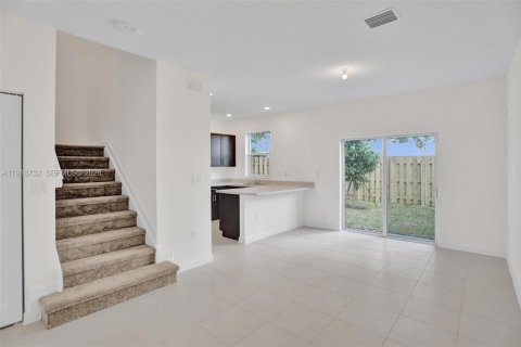 Adosado en venta en Homestead, Florida, 3 dormitorios, 137.77 m2 № 2057938 - foto 6