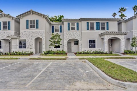 Adosado en Homestead, Florida 3 dormitorios, 137.77 m2 № 2057938