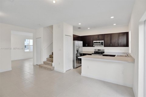 Adosado en venta en Homestead, Florida, 3 dormitorios, 137.77 m2 № 2057938 - foto 2