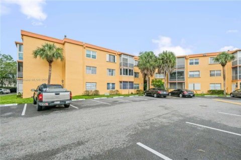 Condominio en venta en Deerfield Beach, Florida, 1 dormitorio, 64.57 m2 № 1967756 - foto 21