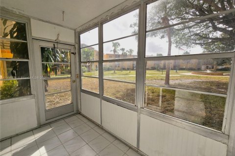 Condominio en venta en Deerfield Beach, Florida, 1 dormitorio, 64.57 m2 № 1967756 - foto 2