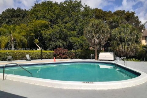 Condominio en venta en Deerfield Beach, Florida, 1 dormitorio, 64.57 m2 № 1967756 - foto 13