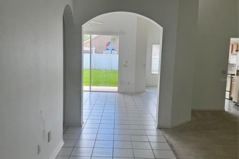 House in Kissimmee, Florida 4 bedrooms, 185.15 sq.m. № 2208340 - photo 4