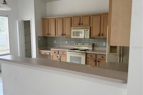 House in Kissimmee, Florida 4 bedrooms, 185.15 sq.m. № 2208340 - photo 6