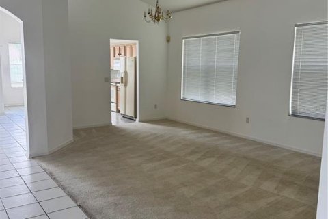 House in Kissimmee, Florida 4 bedrooms, 185.15 sq.m. № 2208340 - photo 8