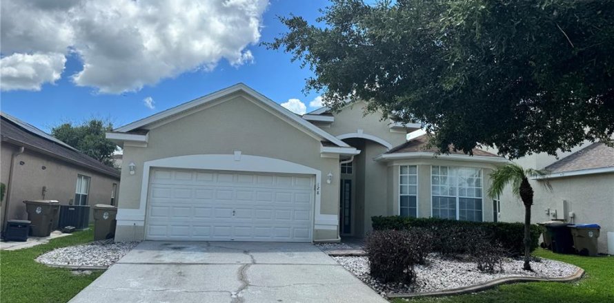 House in Kissimmee, Florida 4 bedrooms, 185.15 sq.m. № 2208340