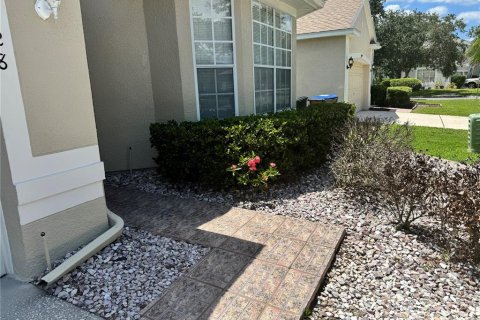 House in Kissimmee, Florida 4 bedrooms, 185.15 sq.m. № 2208340 - photo 2