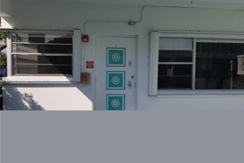 Copropriété à louer à Hollywood, Floride: 1 chambre, 55.74 m2 № 1955508 - photo 3