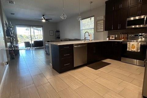 House in Orlando, Florida 4 bedrooms, 189.99 sq.m. № 1947887 - photo 28