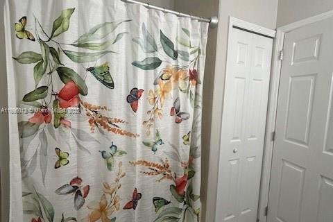 House in Orlando, Florida 4 bedrooms, 189.99 sq.m. № 1947887 - photo 16