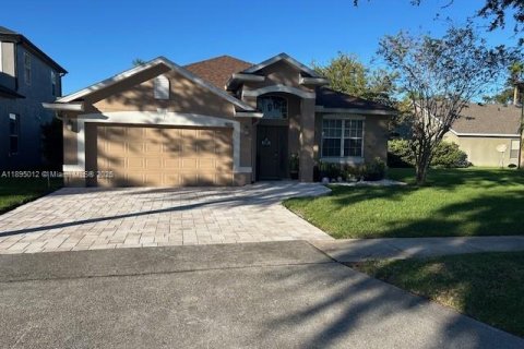 House in Orlando, Florida 4 bedrooms, 189.99 sq.m. № 1947887 - photo 2