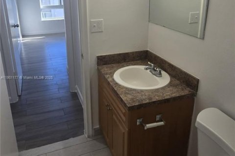 Apartamento en alquiler en Cutler Bay, Florida, 2 dormitorios, 69.68 m2 № 1952318 - foto 11