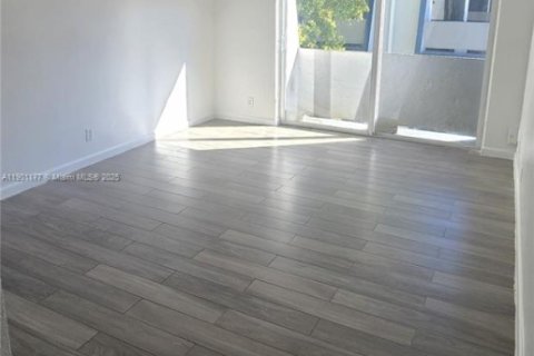 Apartamento en Cutler Bay, Florida 2 dormitorios, 69.68 m2 № 1952318