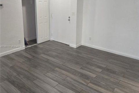 Apartamento en alquiler en Cutler Bay, Florida, 2 dormitorios, 69.68 m2 № 1952318 - foto 6