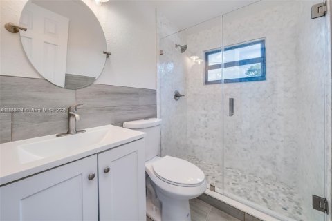 Casa en venta en Hollywood, Florida, 3 dormitorios, 80.55 m2 № 1934162 - foto 10