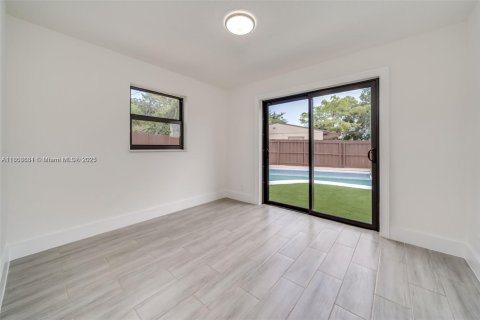Casa en venta en Hollywood, Florida, 3 dormitorios, 80.55 m2 № 1934162 - foto 8
