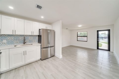 Casa en venta en Hollywood, Florida, 3 dormitorios, 80.55 m2 № 1934162 - foto 13