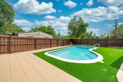 Casa en venta en Hollywood, Florida, 3 dormitorios, 80.55 m2 № 1934162 - foto 18