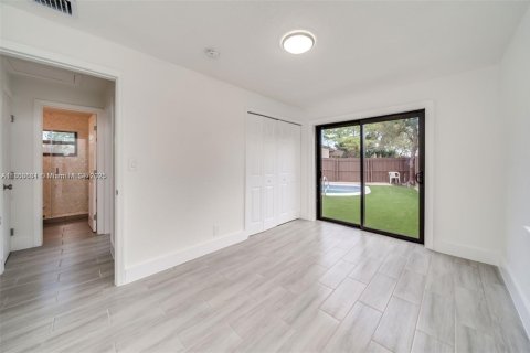 Casa en venta en Hollywood, Florida, 3 dormitorios, 80.55 m2 № 1934162 - foto 9