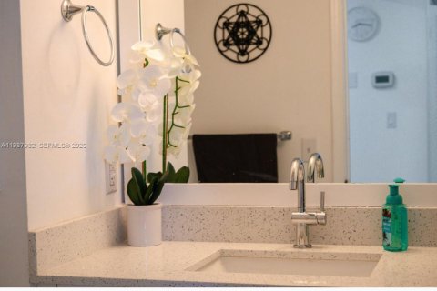 Copropriété à louer à Hollywood, Floride: 1 chambre, 83.61 m2 № 2051289 - photo 9