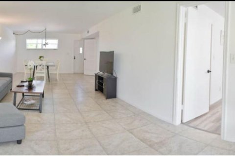Copropriété à louer à Hollywood, Floride: 1 chambre, 83.61 m2 № 2051289 - photo 8