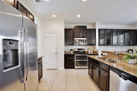 House in Orlando, Florida 4 bedrooms, 265.24 sq.m. № 2112488 - photo 16