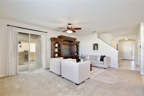 House in Orlando, Florida 4 bedrooms, 265.24 sq.m. № 2112488 - photo 11