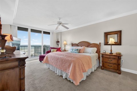 Condo in Daytona Beach Shores, Florida, 3 bedrooms № 2117322 - photo 12