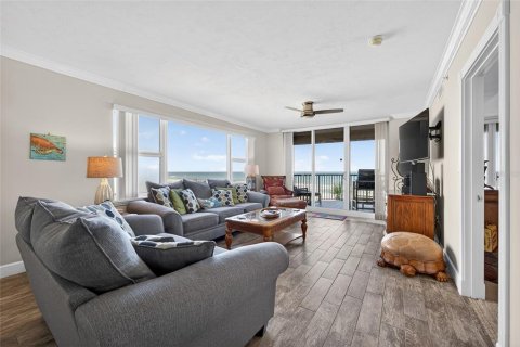 Condo in Daytona Beach Shores, Florida, 3 bedrooms № 2117322 - photo 8