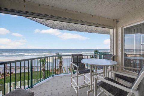 Condo in Daytona Beach Shores, Florida, 3 bedrooms № 2117322 - photo 3