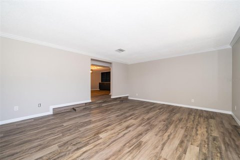 Casa en venta en Geneva, Florida, 4 dormitorios, 374.21 m2 № 1733018 - foto 11