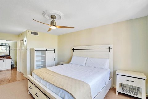 Copropriété à louer à Aventura, Floride: 3 chambres, 125.42 m2 № 2153277 - photo 19