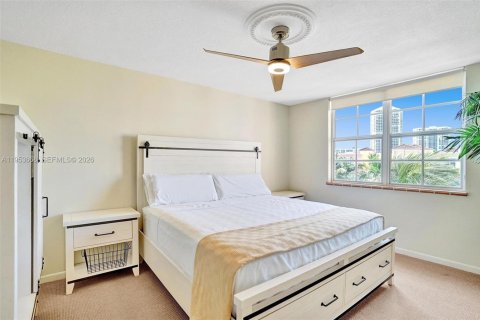 Copropriété à louer à Aventura, Floride: 3 chambres, 125.42 m2 № 2153277 - photo 18