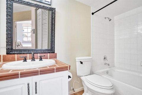 Copropriété à louer à Aventura, Floride: 3 chambres, 125.42 m2 № 2153277 - photo 24