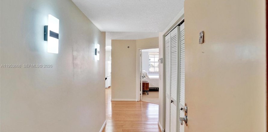 Condo à Aventura, Floride, 3 chambres  № 2153277