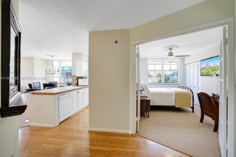 Copropriété à louer à Aventura, Floride: 3 chambres, 125.42 m2 № 2153277 - photo 2