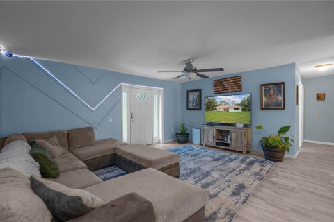 Villa ou maison à vendre à Beverly Hills, Floride: 3 chambres, 161.65 m2 № 2354823 - photo 6
