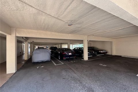 Condominio en alquiler en Saint Petersburg, Florida, 2 dormitorios, 139.35 m2 № 1885282 - foto 18