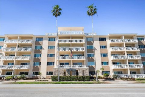 Condominio en alquiler en Saint Petersburg, Florida, 2 dormitorios, 139.35 m2 № 1885282 - foto 15