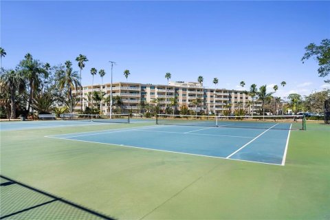 Condominio en alquiler en Saint Petersburg, Florida, 2 dormitorios, 139.35 m2 № 1885282 - foto 17