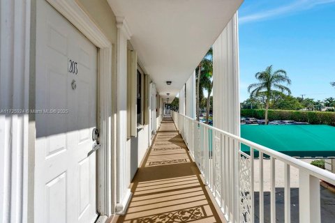 Copropriété à vendre à Boca Raton, Floride: 2 chambres, 128.67 m2 № 1812057 - photo 25